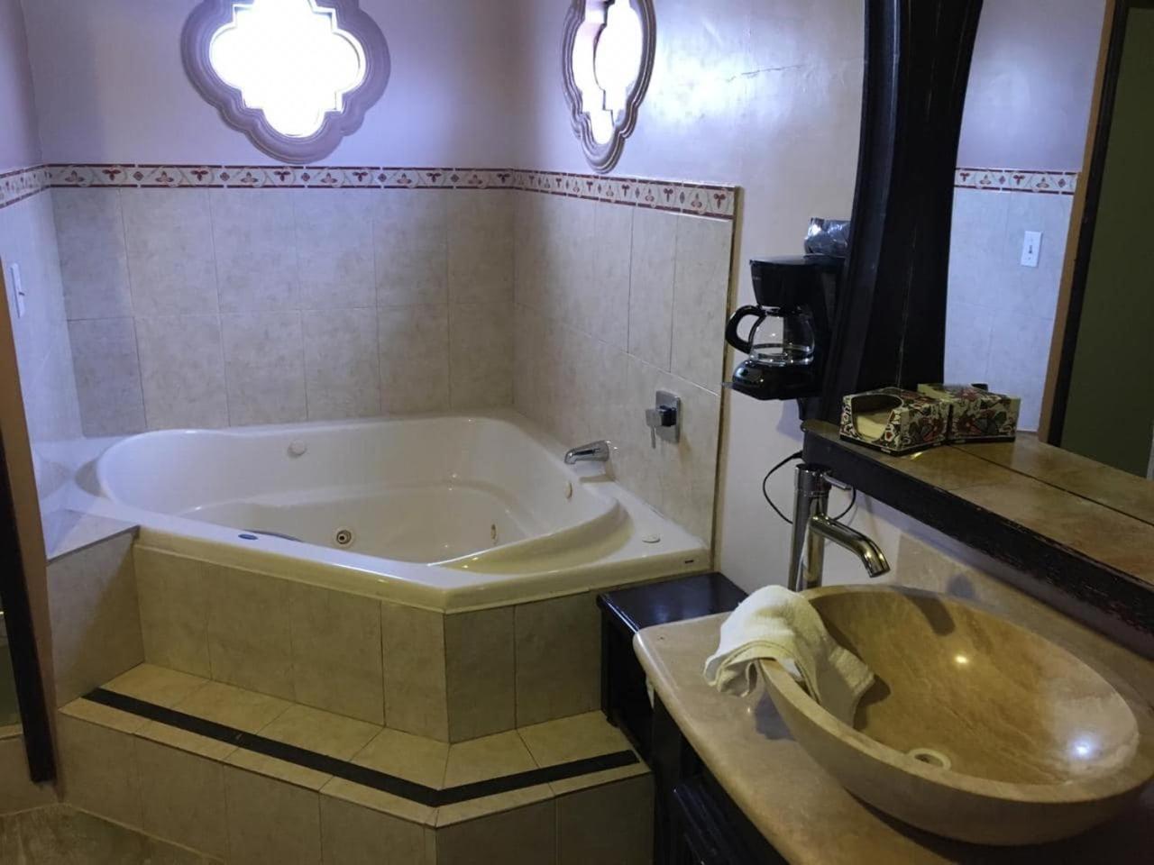 Maria Bonita Suites Agua Prieta Exteriör bild