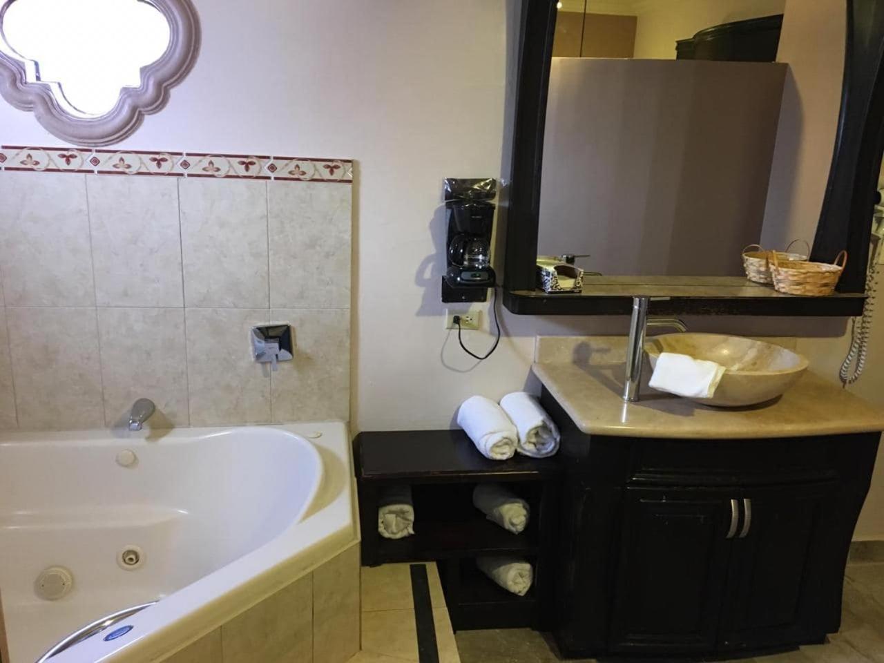 Maria Bonita Suites Agua Prieta Exteriör bild